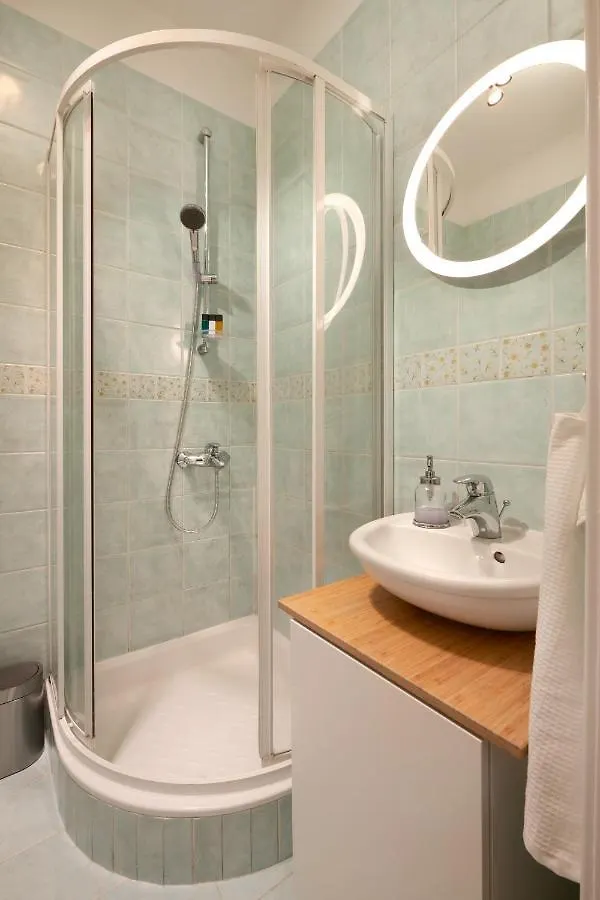 Apartment By Hotel Cvita Split