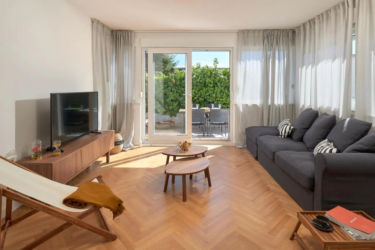 Apartment By Hotel Cvita Split